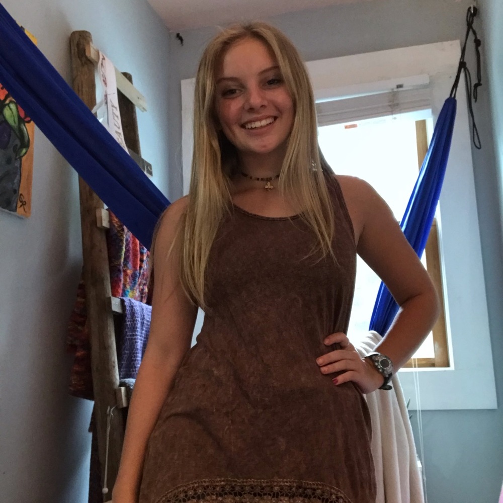 Tank top - Picture 3 of 3